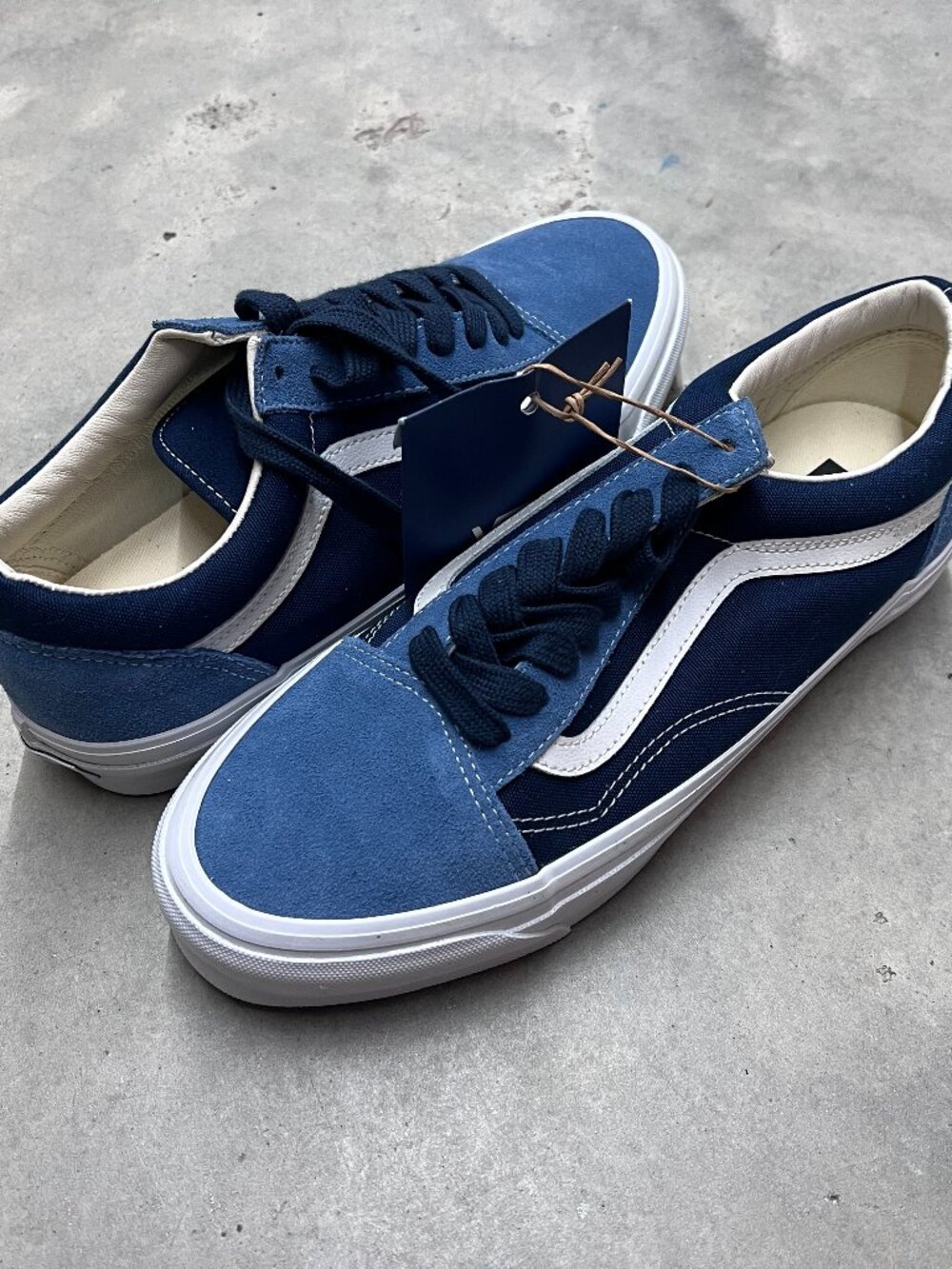 Van's Old Skool Navy Blue Canvas Suede Size 9M/ 10.5W - New